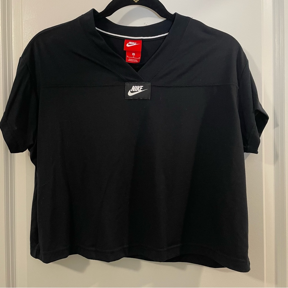 Crop Nike shirt